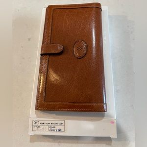 Mary Ann Rosenfeld fine leather women’s bifold wallet organizer